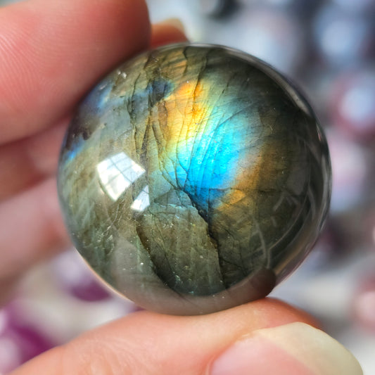 Flashy Labradorite Sphere 🩵